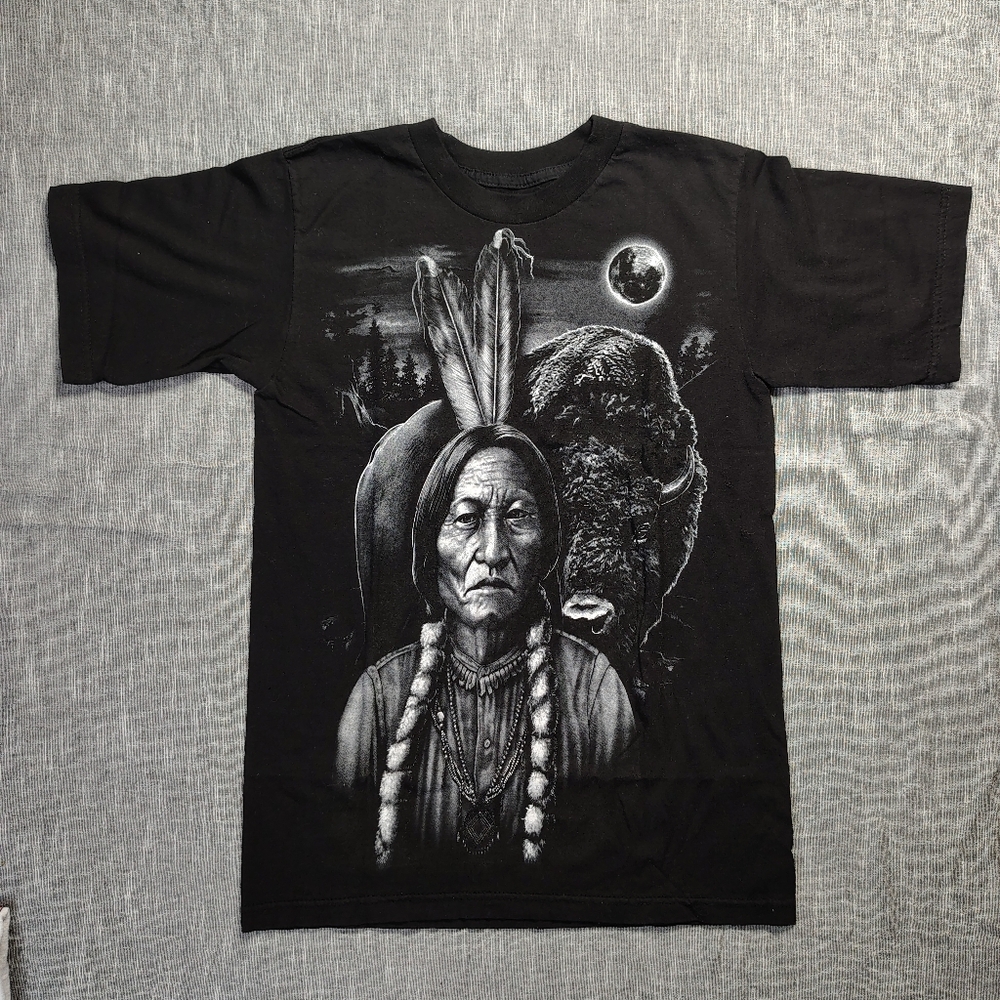 Native Chief Buffalo Night T-Shirt Size Medium Black Big Front and Back Graphic
